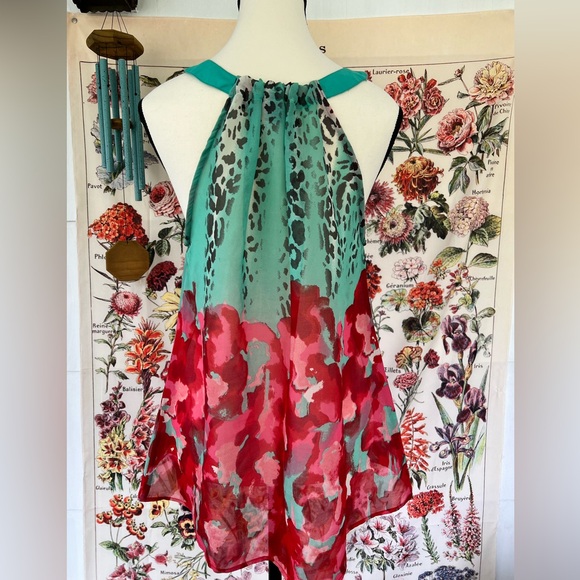 COPY - Apollo  tank size L. Green with red poppy print and a bow. Sheer. Floral - Picture 4 of 6
